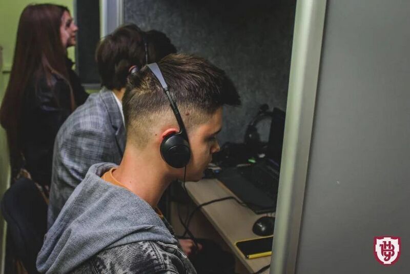 Файл:Мультимедійна лабораторія синхронного перекладу.jpg