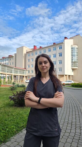 Файл:Асистент Ступінь Юлія 3.jpg